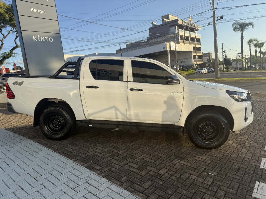toyota hilux 2.8 d-4d turbo diesel cd power pack 4x4 manual 4p 20244