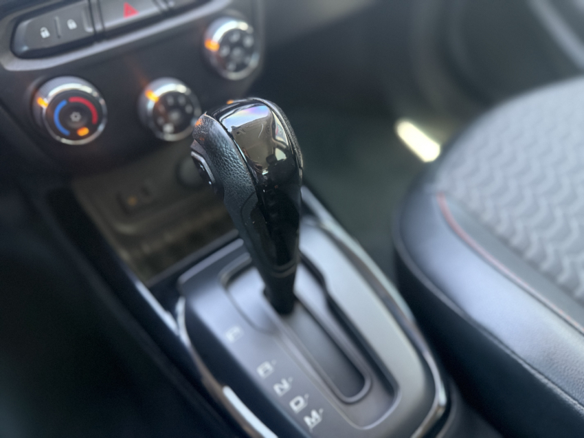 chevrolet onix 1.4 mpfi ltz 8v flex 4p manual automatico 201813