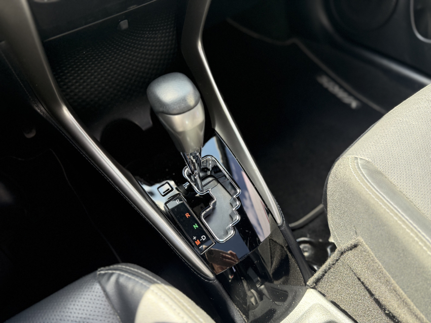 toyota yaris 1.5 16v flex xls connect multidrive 4p automatico 202213