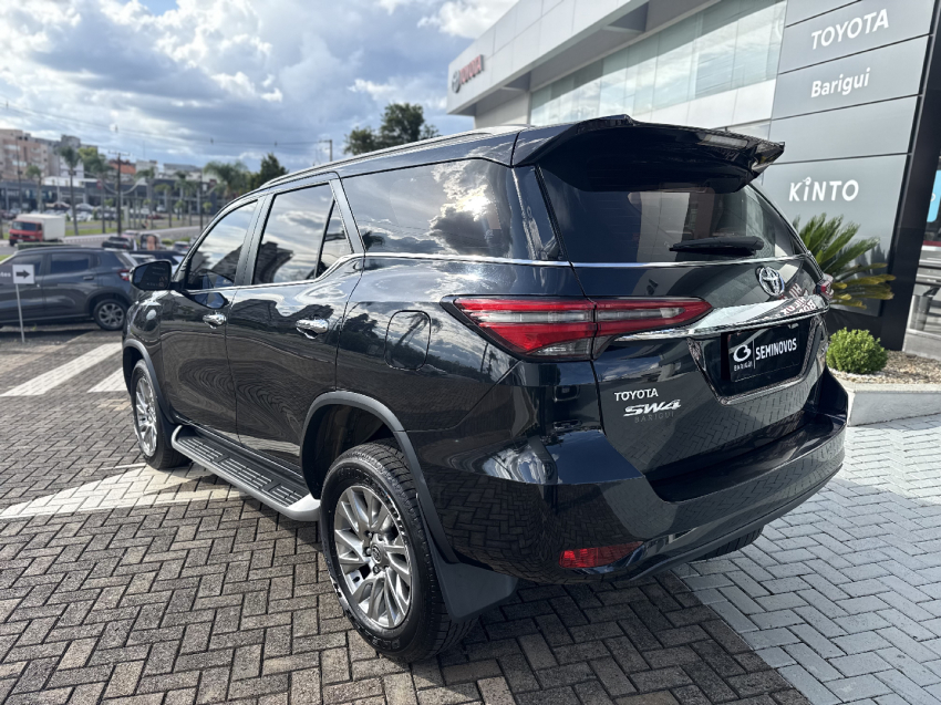 toyota hilux sw4 2.8 d-4d turbo diesel srx 4x4 automatico 4p 20217