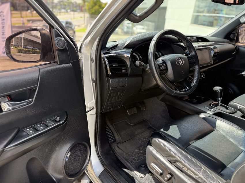 toyota hilux 2.8 srx 4x4 cd 16v diesel 4p automatico 201910
