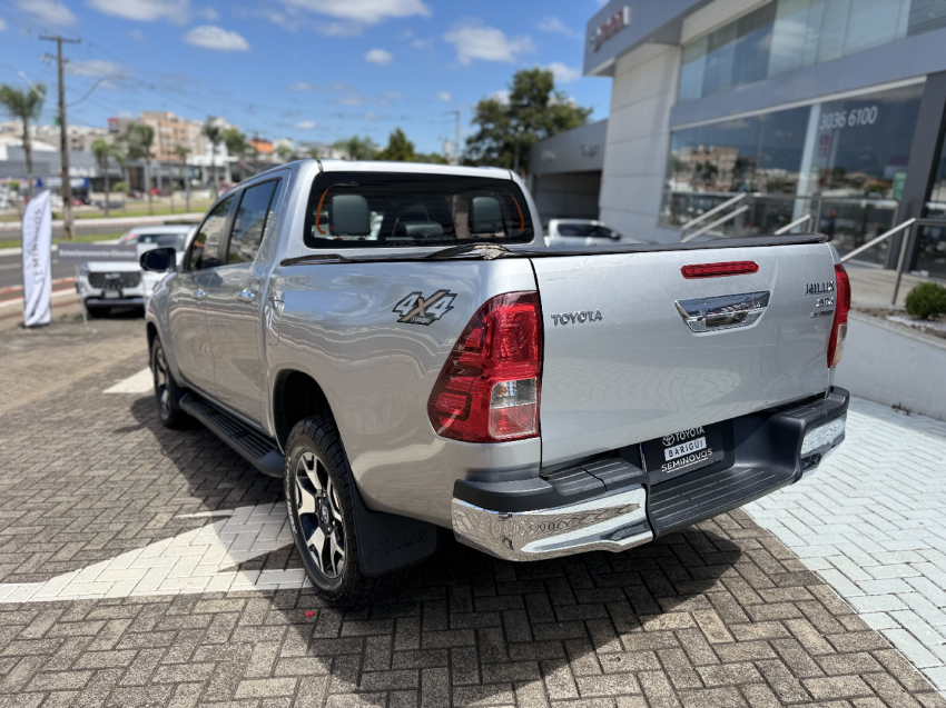 toyota hilux 2.8 srx 4x4 cd 16v diesel 4p automatico 20195