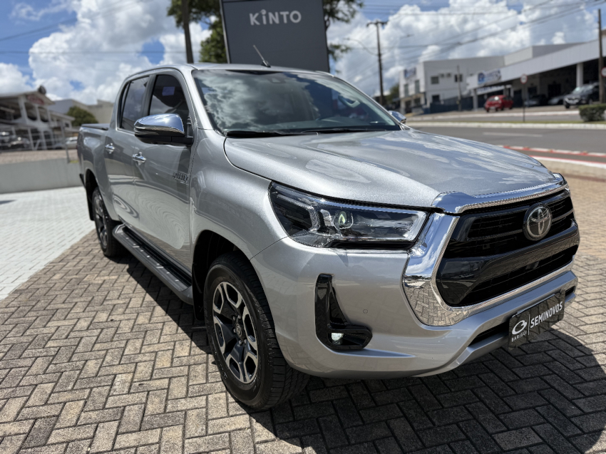toyota hilux 2.8 d-4d turbo diesel cd srx 4x4 automatico 4p 2022