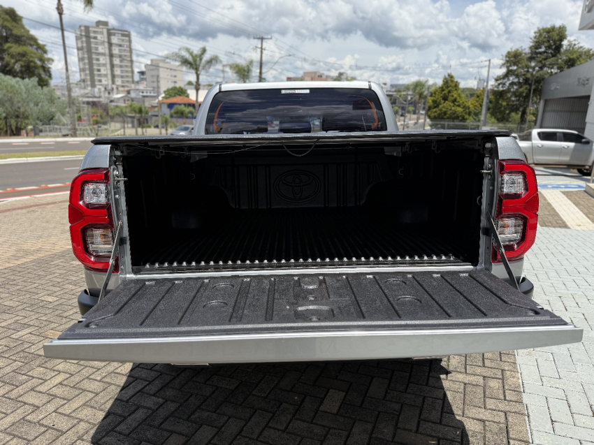 toyota hilux 2.8 d-4d turbo diesel cd srx 4x4 automatico 4p 20228