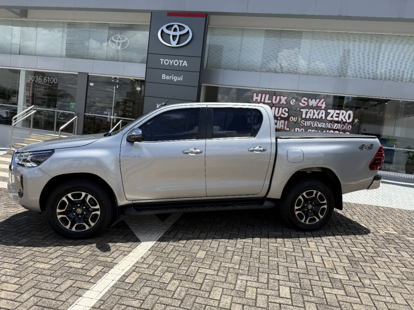 toyota hilux 2.8 d-4d turbo diesel cd srx 4x4 automatico 4p 20223
