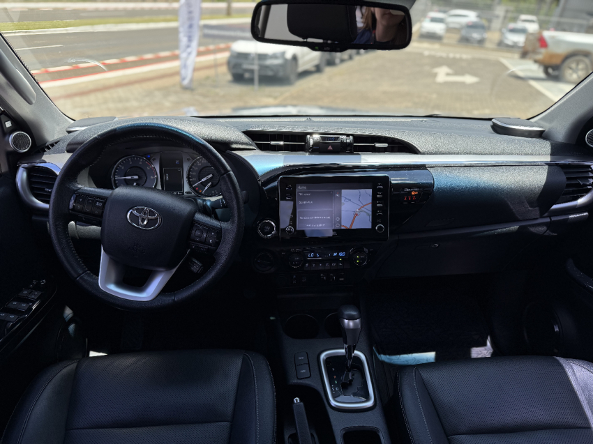 toyota hilux 2.8 d-4d turbo diesel cd srx 4x4 automatico 4p 202211