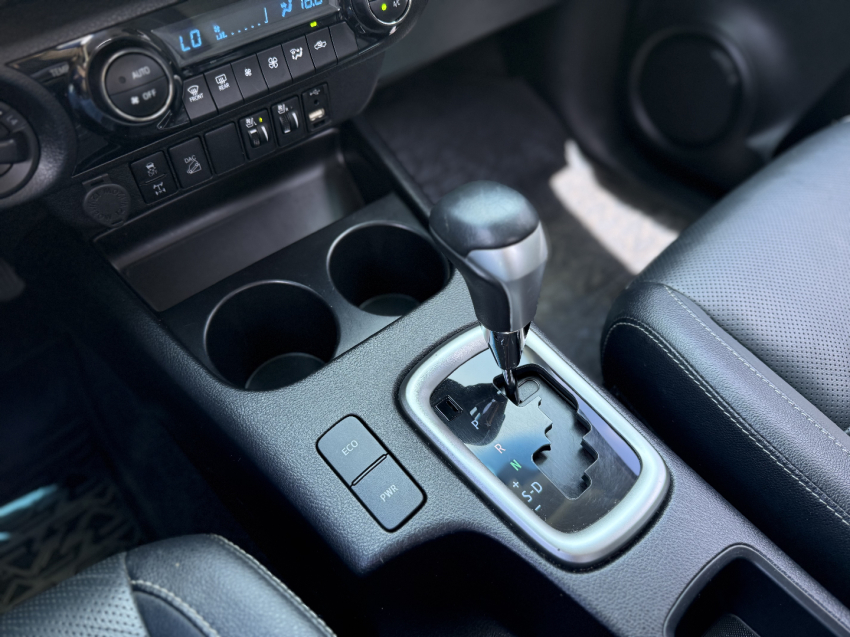 toyota hilux 2.8 d-4d turbo diesel cd srx 4x4 automatico 4p 202215