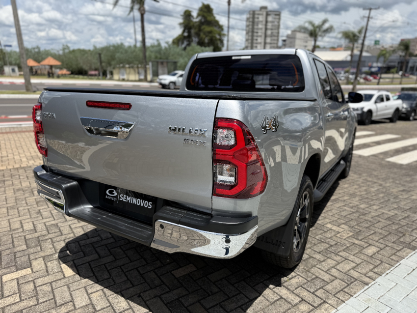 toyota hilux 2.8 d-4d turbo diesel cd srx 4x4 automatico 4p 20227