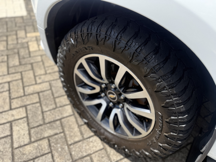 chevrolet s10 2.8 high country 4x4 cd 16v turbo diesel 4p automatico 201715