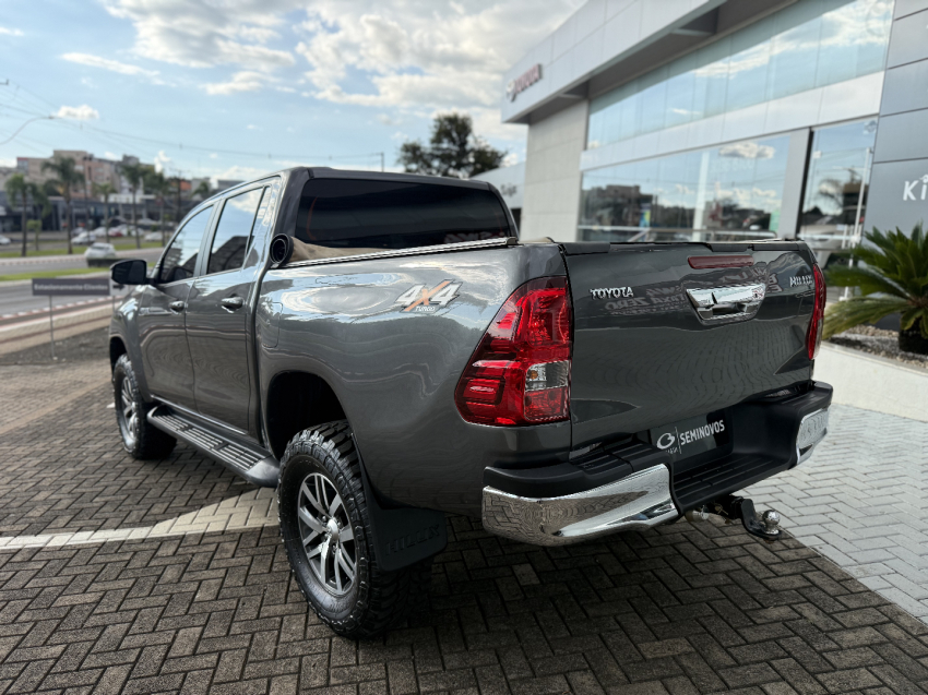 toyota hilux 2.8 sr 4x4 cd 16v diesel 4p automatico 20205