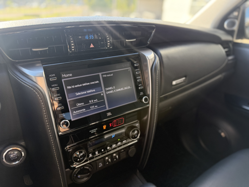 toyota hilux sw4 2.8 d-4d turbo diesel srx 7l 4x4 automatico 4p 202314