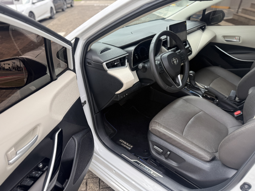 toyota corolla 1.8 hibrido automatico 202410