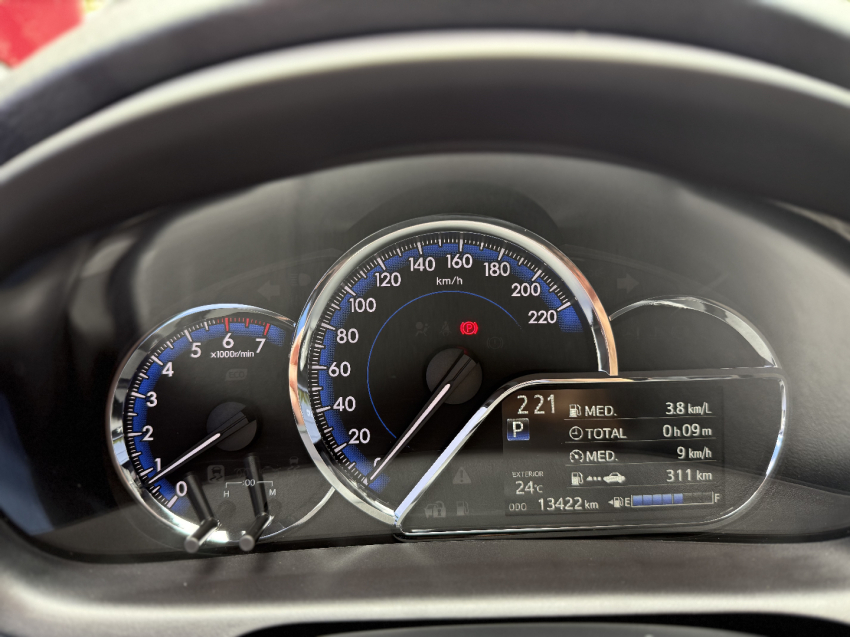 toyota yaris 1.5 16v flex xls connect multidrive 4p automatico 202210