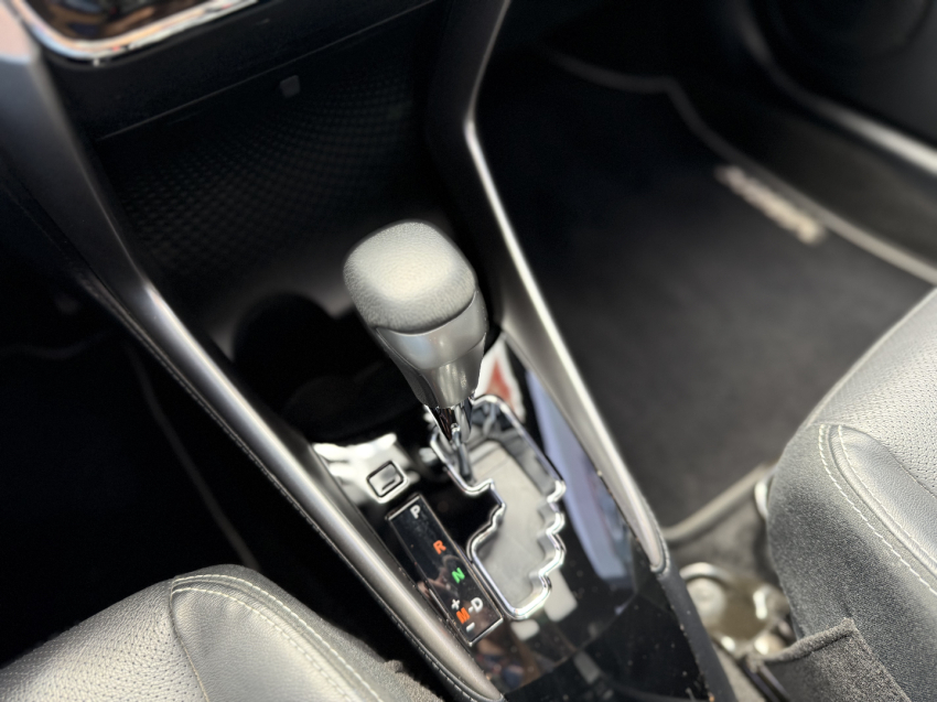 toyota yaris 1.5 16v flex xls connect multidrive 4p automatico 202215