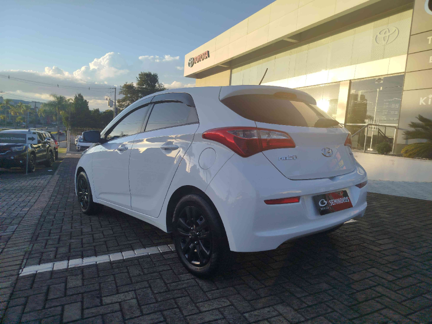 hyundai hb20 1.0 comfort plus 12v turbo flex 4p manual 20175