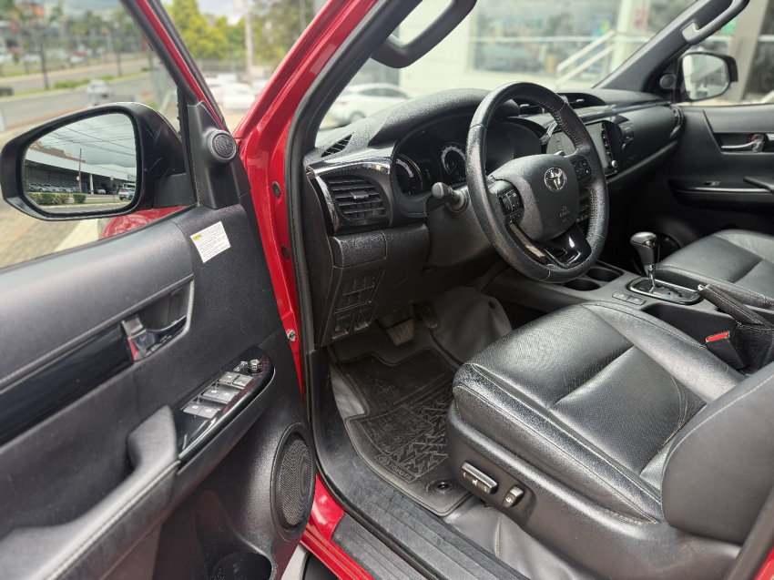 toyota hilux 2.8 srx 4x4 cd 16v diesel 4p automatico 202011