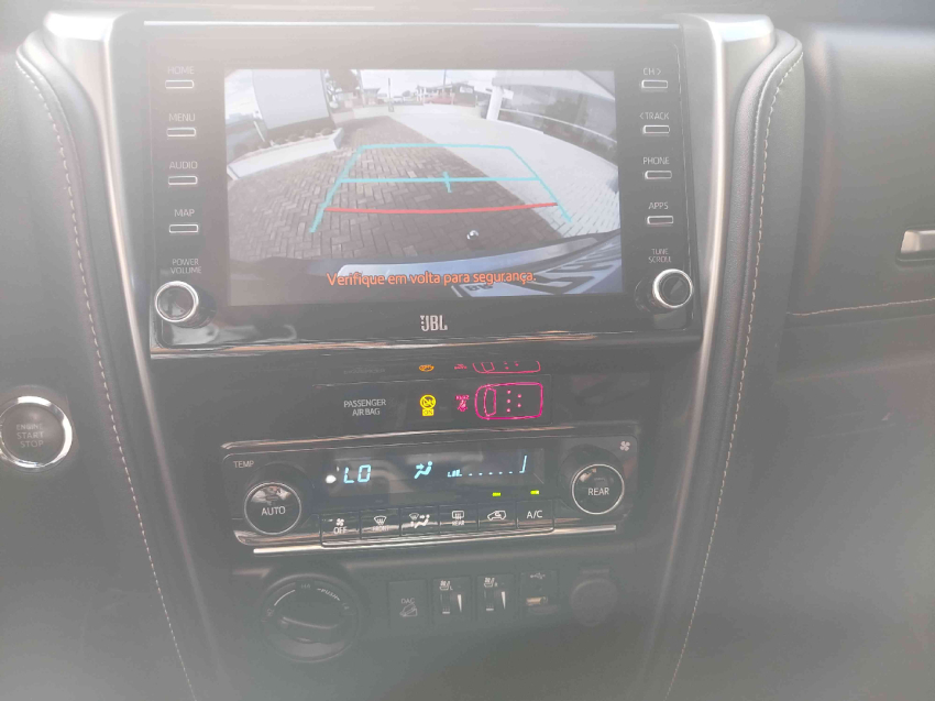 toyota hilux sw4 2.8 d-4d turbo diesel srx 7l 4x4 automatico 4p 20218