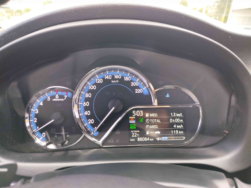 toyota yaris 1.5 16v flex sedan xs connect multidrive 4p automatico 202313