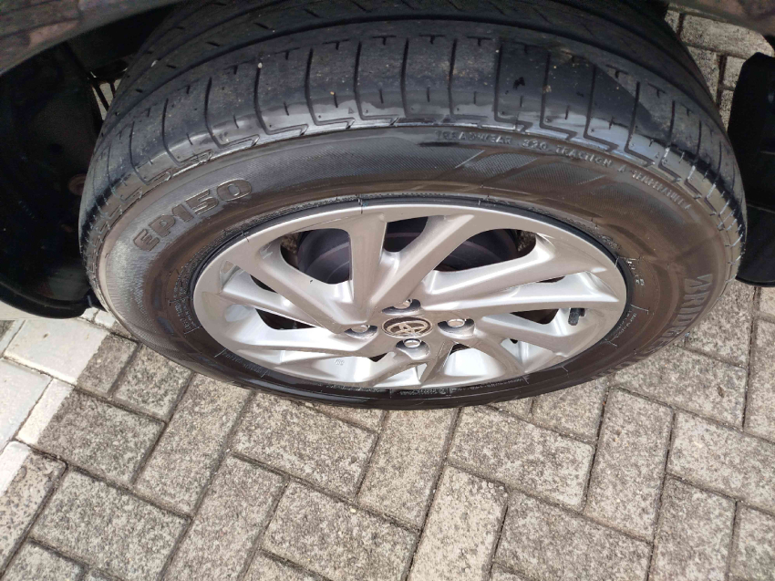 toyota yaris 1.5 16v flex sedan xs connect multidrive 4p automatico 20238