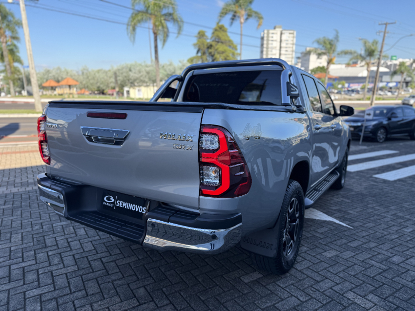 toyota hilux 2.8 d-4d turbo diesel cd srx 4x4 automatico 4p 20237