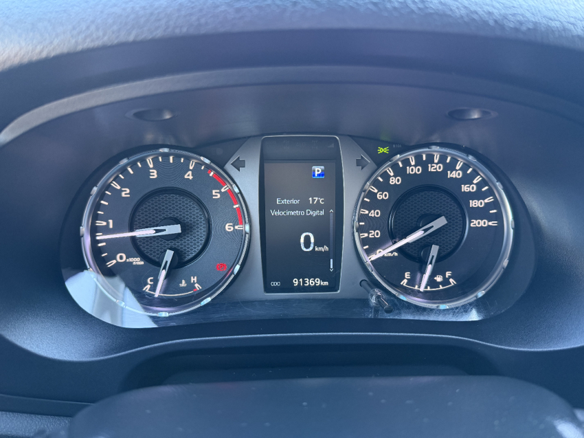 toyota hilux 2.8 d-4d turbo diesel cd srx 4x4 automatico 4p 20239