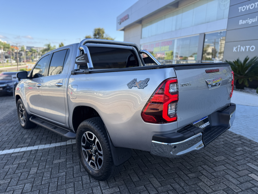 toyota hilux 2.8 d-4d turbo diesel cd srx 4x4 automatico 4p 20235