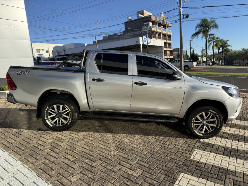 toyota hilux 2.8 narrow 4x4 cd 16v diesel 4p manual 20194