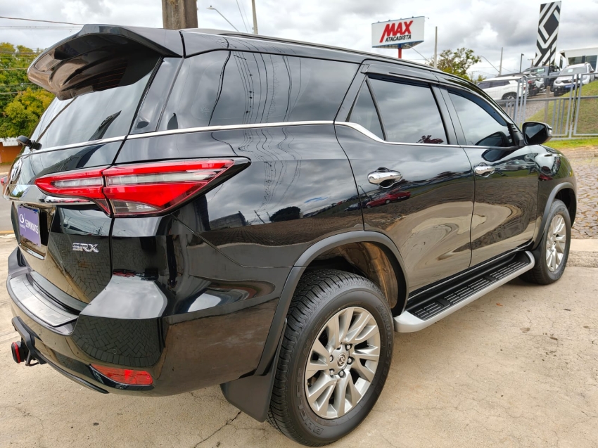 toyota hilux sw4 2.8 d-4d turbo diesel srx 7l 4x4 automatico 4p 20247