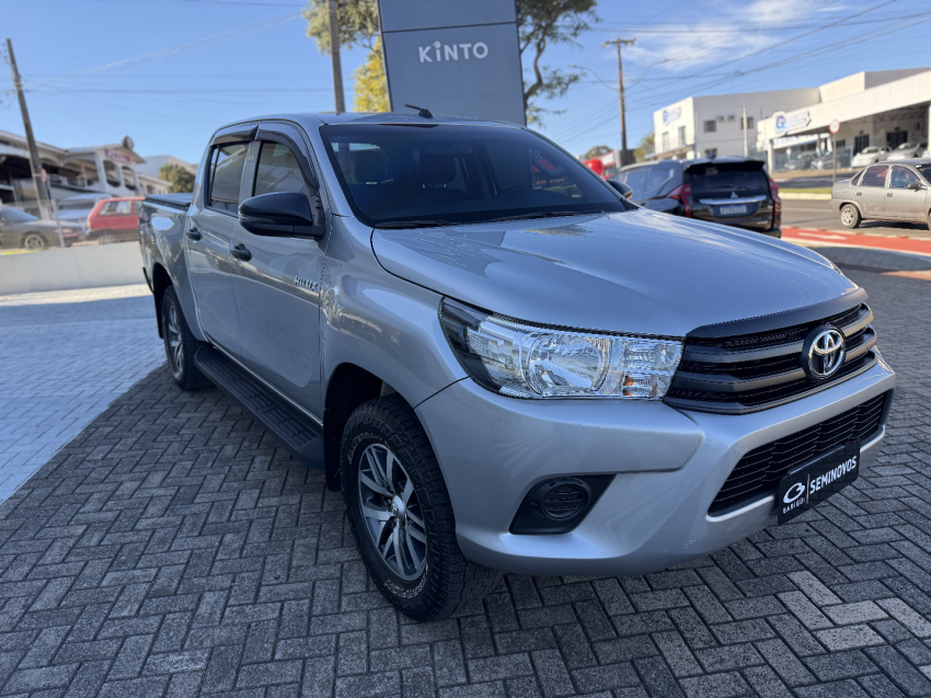 toyota hilux 2.8 power pack 4x4 cd 16v diesel 4p manual 2020