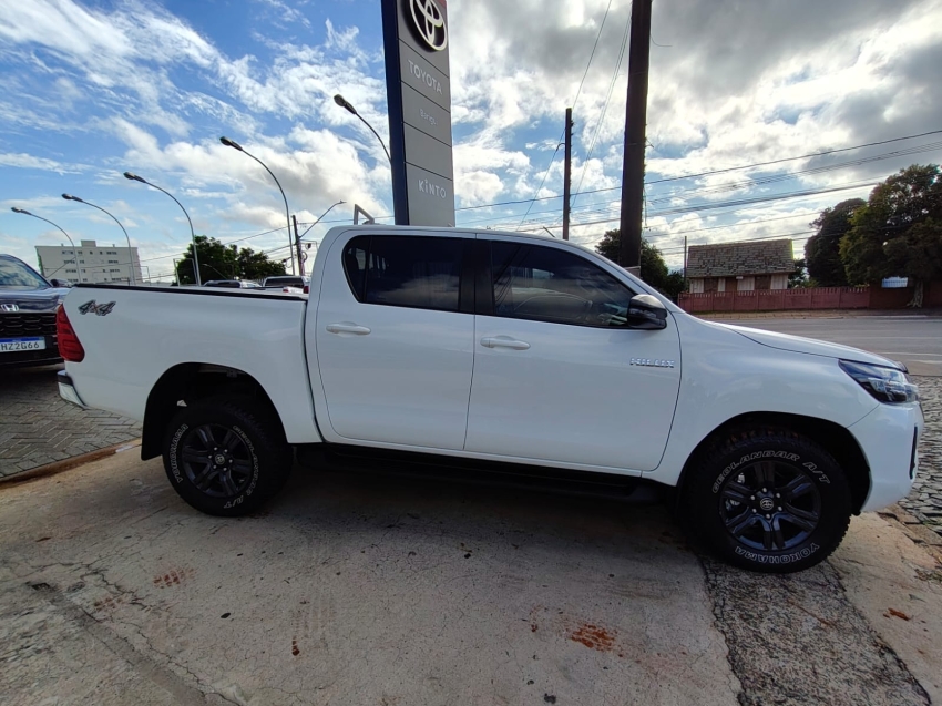 toyota hilux 2.8 d-4d turbo diesel cd sr 4x4 automatico 4p 20226