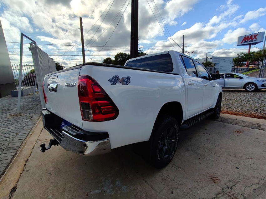 toyota hilux 2.8 d-4d turbo diesel cd sr 4x4 automatico 4p 20225