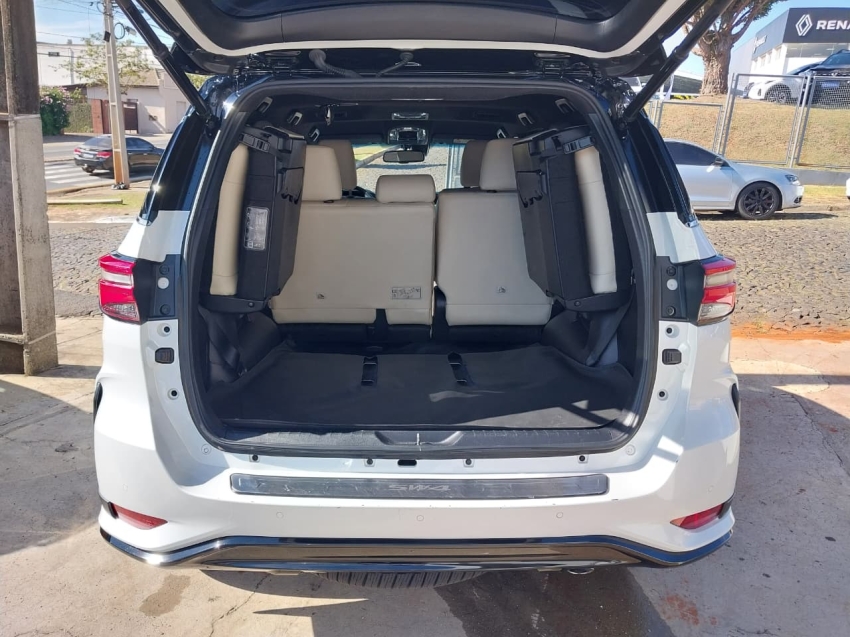 toyota hilux sw4 2.8 d-4d turbo diesel diamond 7l 4x4 automatico 4p 20248