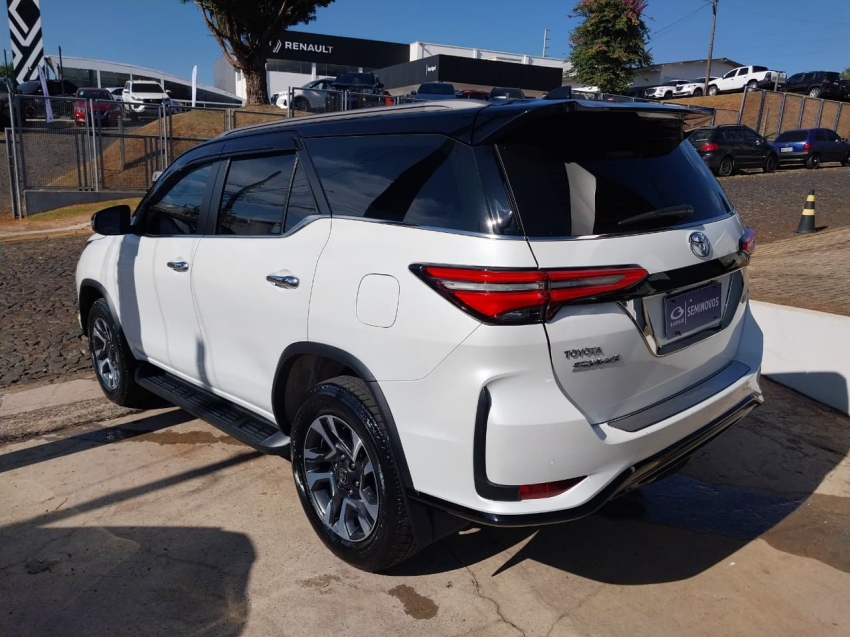toyota hilux sw4 2.8 d-4d turbo diesel diamond 7l 4x4 automatico 4p 20243