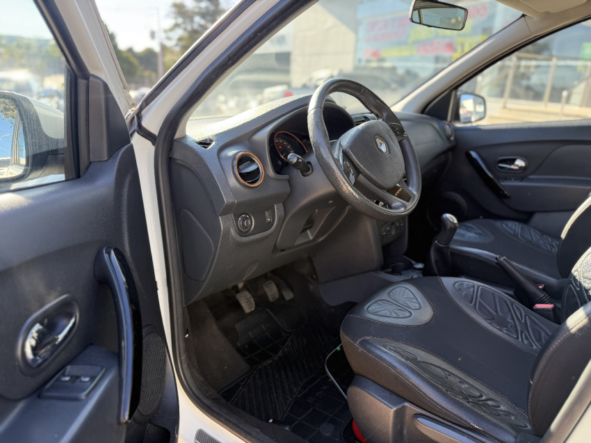 renault sandero 1.6 stepway 8v flex 4p manual 201510