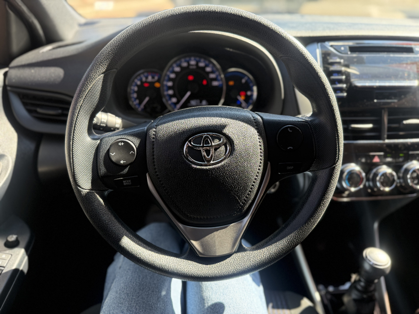 toyota yaris 1.3 16v flex xl manual 4p 201914