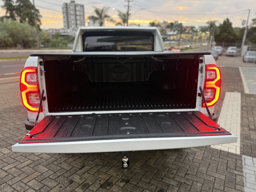 toyota hilux 2.8 d-4d turbo diesel cd srx plus 4x4 automatico 4p 20258