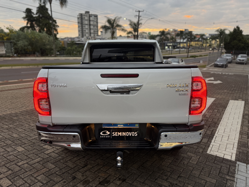 toyota hilux 2.8 d-4d turbo diesel cd srx plus 4x4 automatico 4p 20256