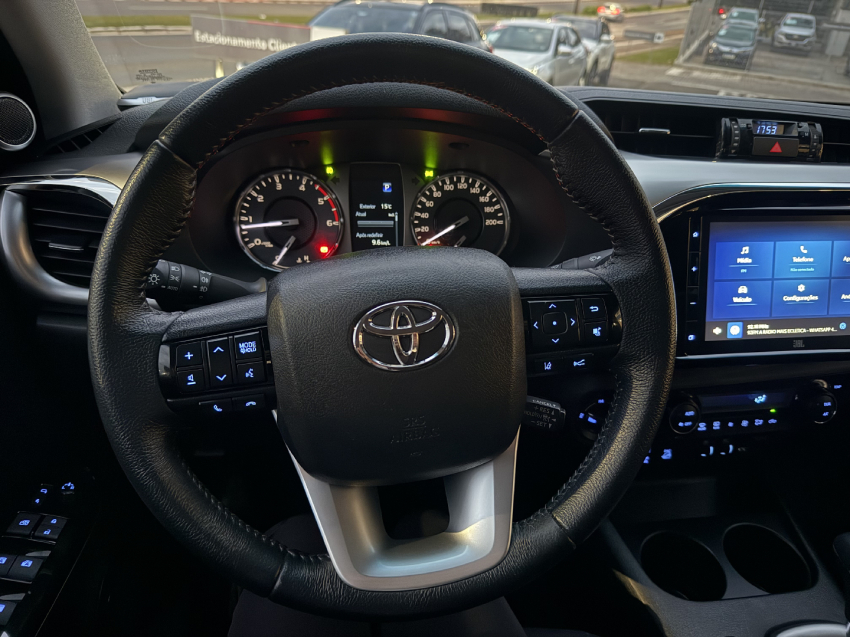 toyota hilux 2.8 d-4d turbo diesel cd srx plus 4x4 automatico 4p 202515