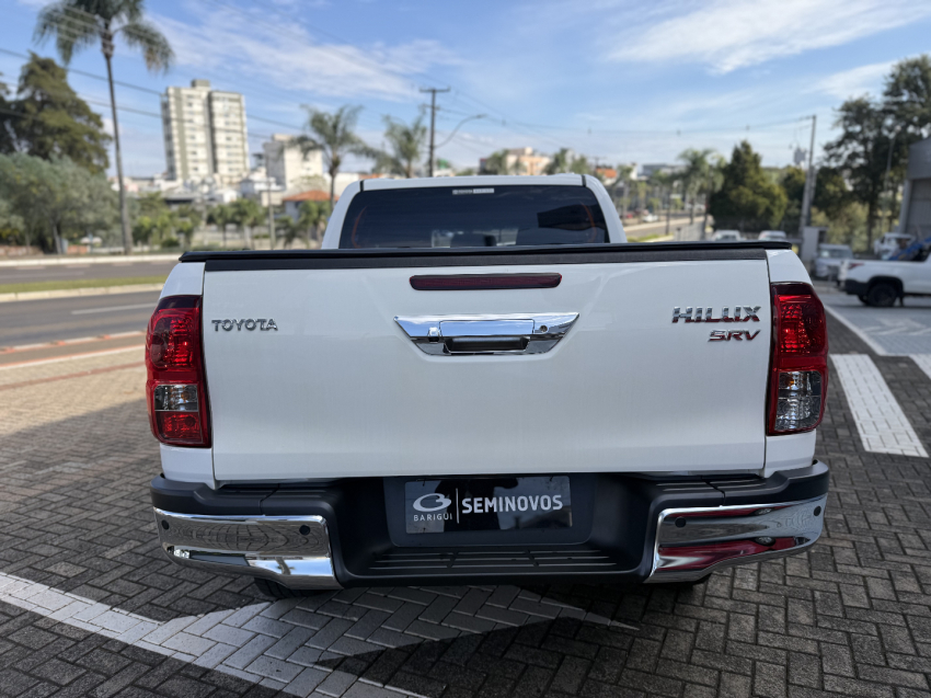 toyota hilux 2.8 d-4d turbo diesel cd srv 4x4 automatico 4p 20226