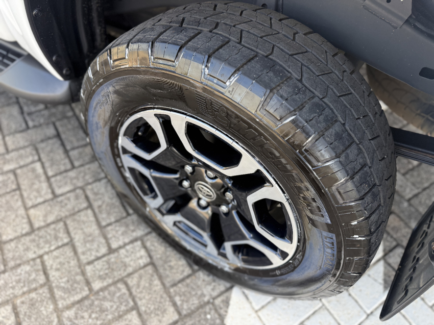 toyota hilux 2.8 d-4d turbo diesel cd srv 4x4 automatico 4p 202217