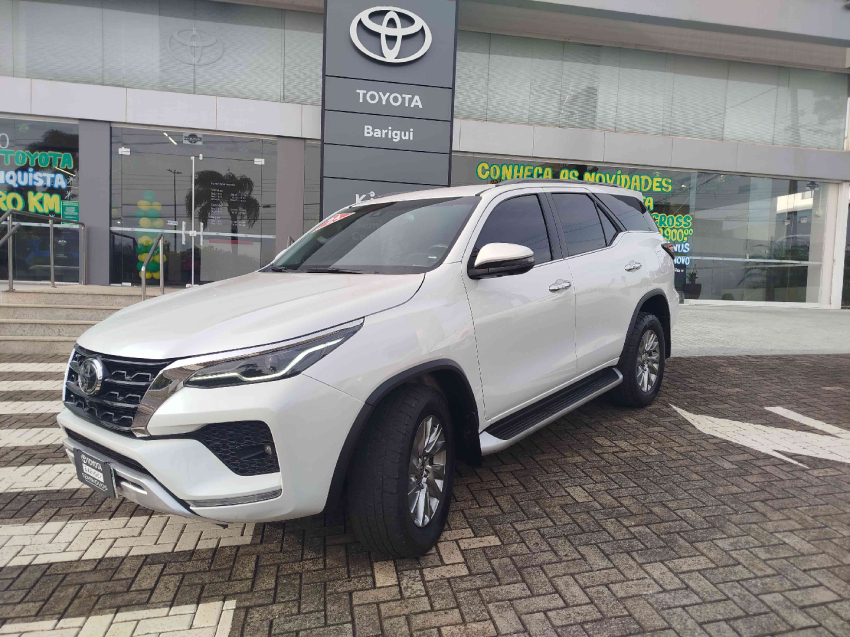 toyota hilux sw4 2.8 d-4d turbo diesel srx 7l 4x4 automatico 4p 20242
