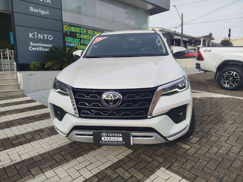 toyota hilux sw4 2.8 d-4d turbo diesel srx 7l 4x4 automatico 4p 20241