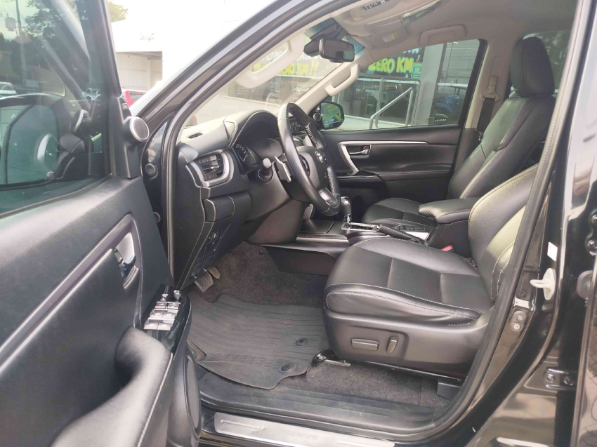 toyota hilux sw4 2.8 d-4d turbo diesel srx 4x4 automatico 4p 202111