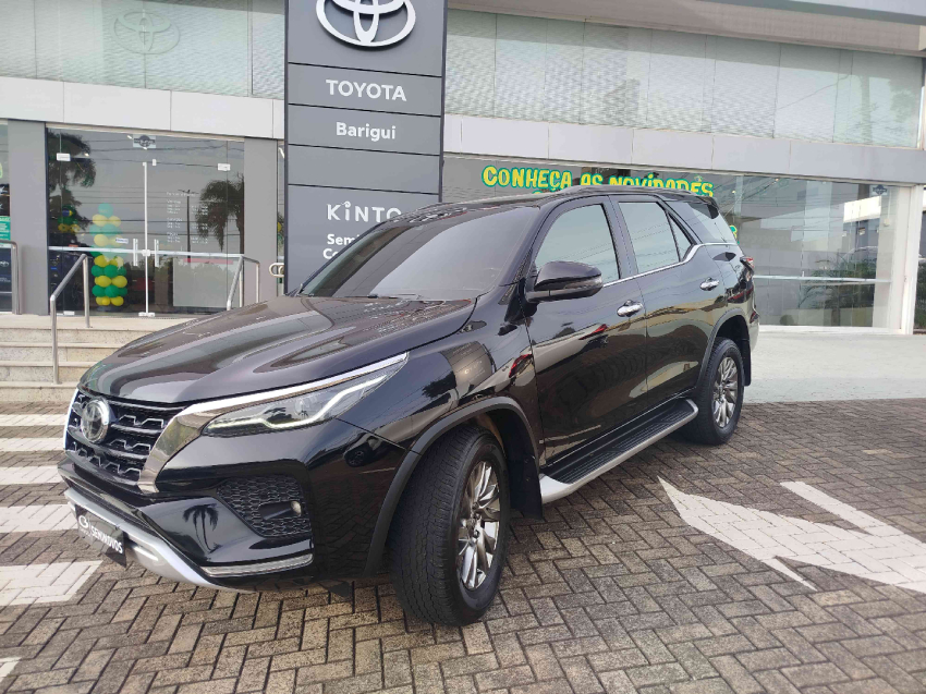 toyota hilux sw4 2.8 d-4d turbo diesel srx 4x4 automatico 4p 20215