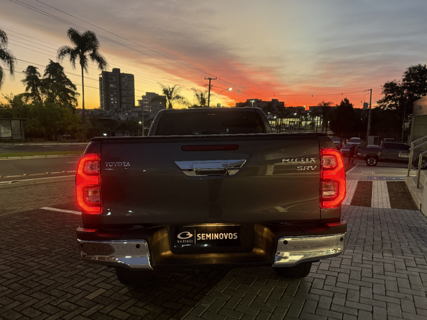 toyota hilux 2.8 d-4d turbo diesel cd srv 4x4 automatico 4p 20256