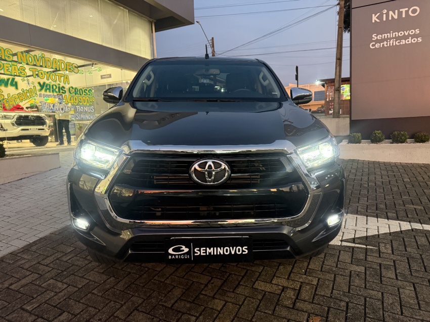 toyota hilux 2.8 d-4d turbo diesel cd srv 4x4 automatico 4p 20251