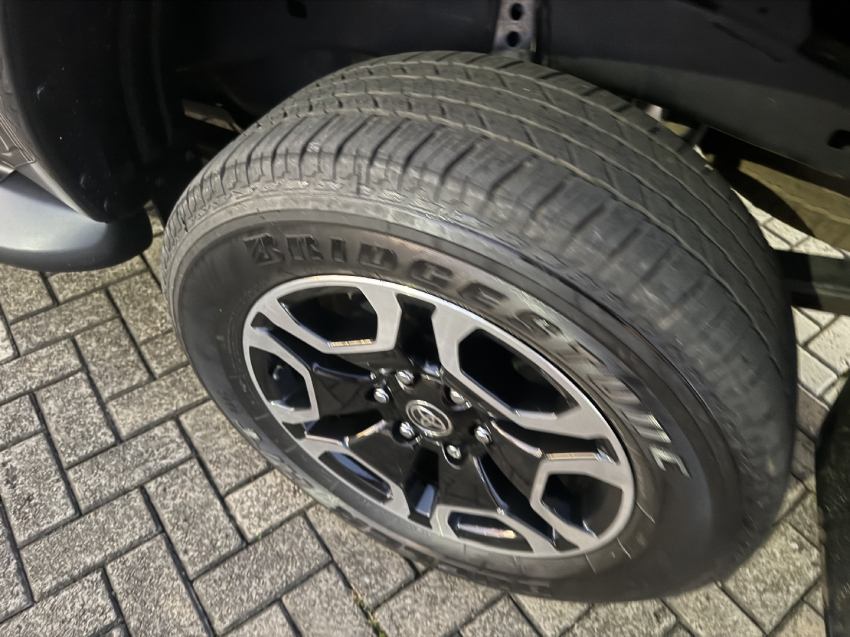 toyota hilux 2.8 d-4d turbo diesel cd srv 4x4 automatico 4p 202516