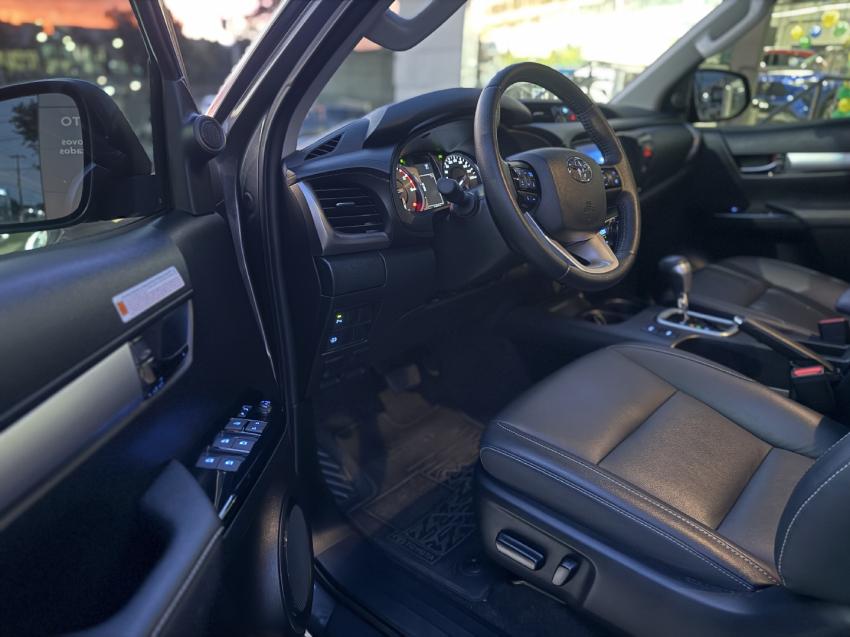 toyota hilux 2.8 d-4d turbo diesel cd srv 4x4 automatico 4p 20259