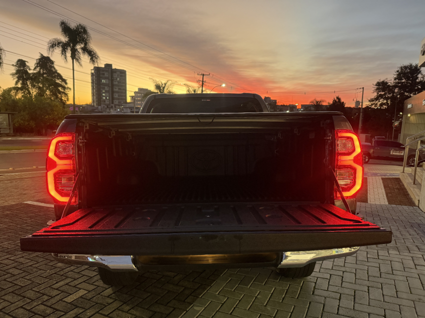 toyota hilux 2.8 d-4d turbo diesel cd srv 4x4 automatico 4p 20258