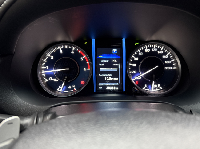 toyota hilux sw4 2.8 d-4d turbo diesel srx platinum 4x4 automatico 4p 202411